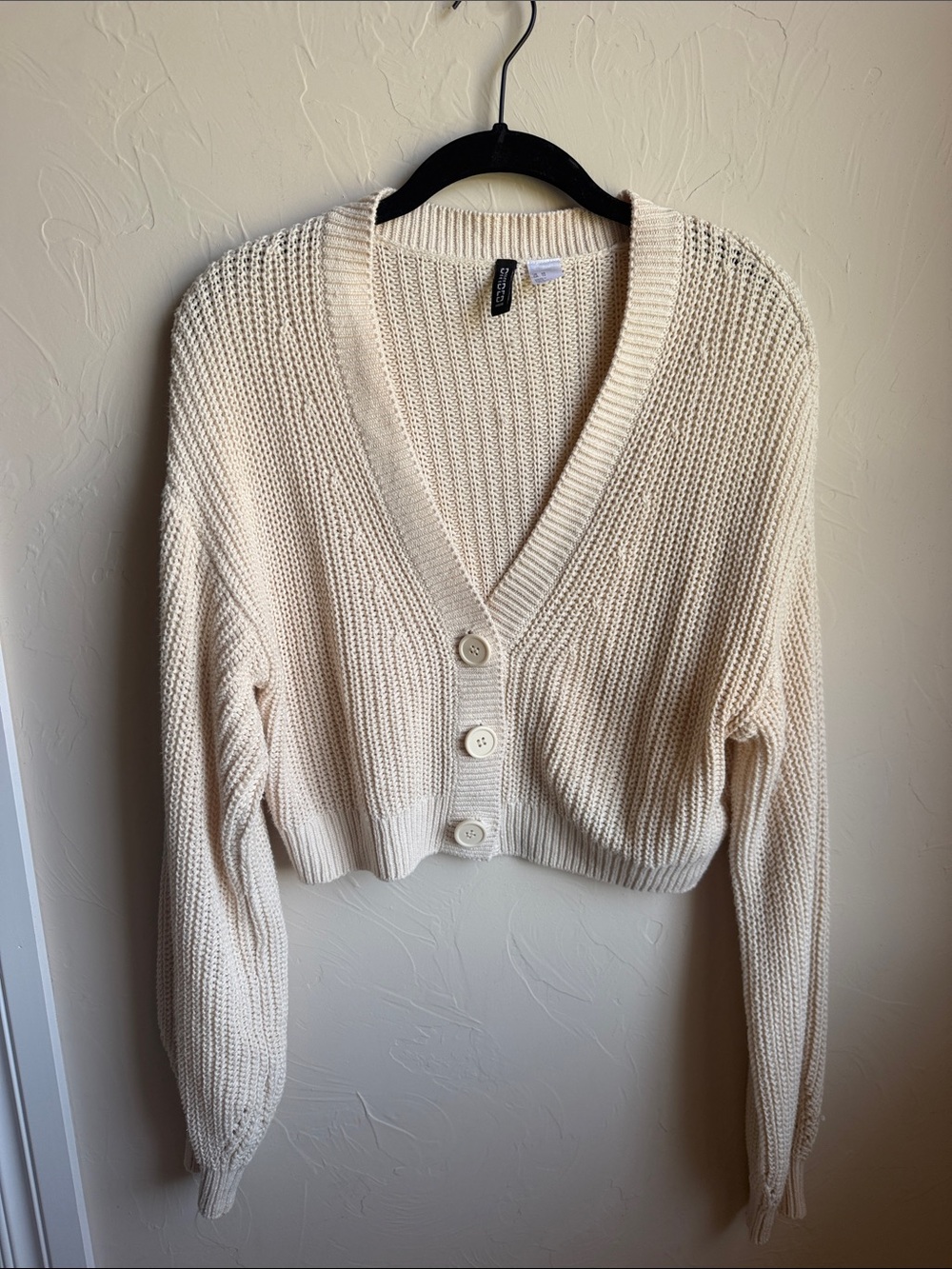 H&M Cream Cropped V-Neck Button Cardigan